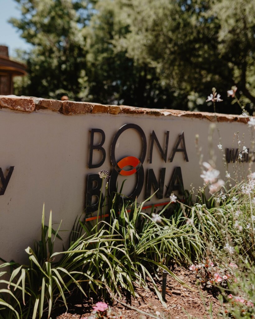 Visitors browsing stalls at the Die Dromers Mark Bona-Bona Christmas Market.
