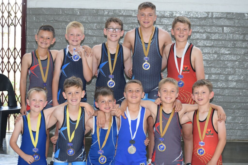 EqDMabBajM91 Saamtrek Stoei